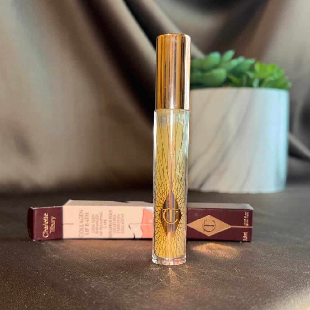 Charlotte Tilbury Collagen Lip Bath plumping lip gloss